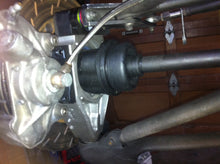 Load image into Gallery viewer, Vd Rear Stub Axle Left
